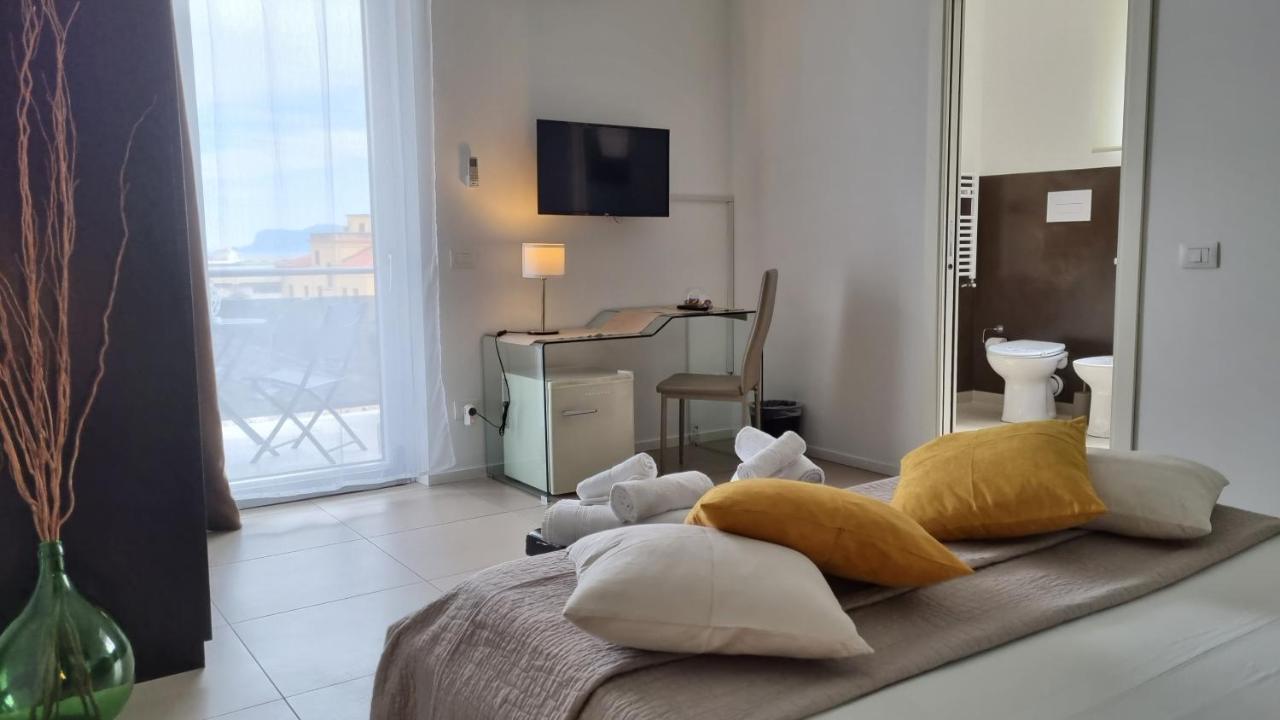 Location10 Bed and Breakfast Palermo Eksteriør billede
