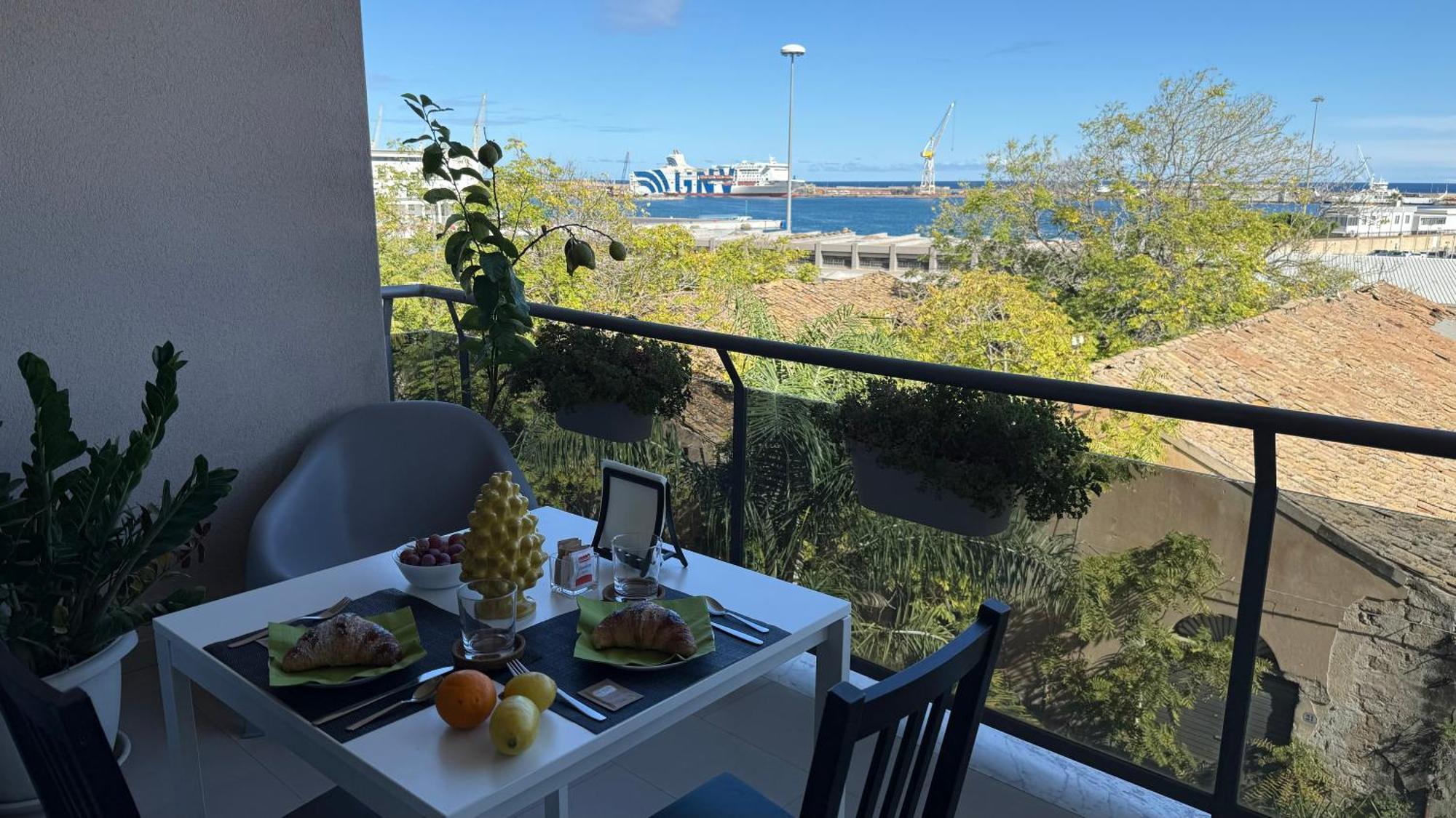 Location10 Bed and Breakfast Palermo Eksteriør billede